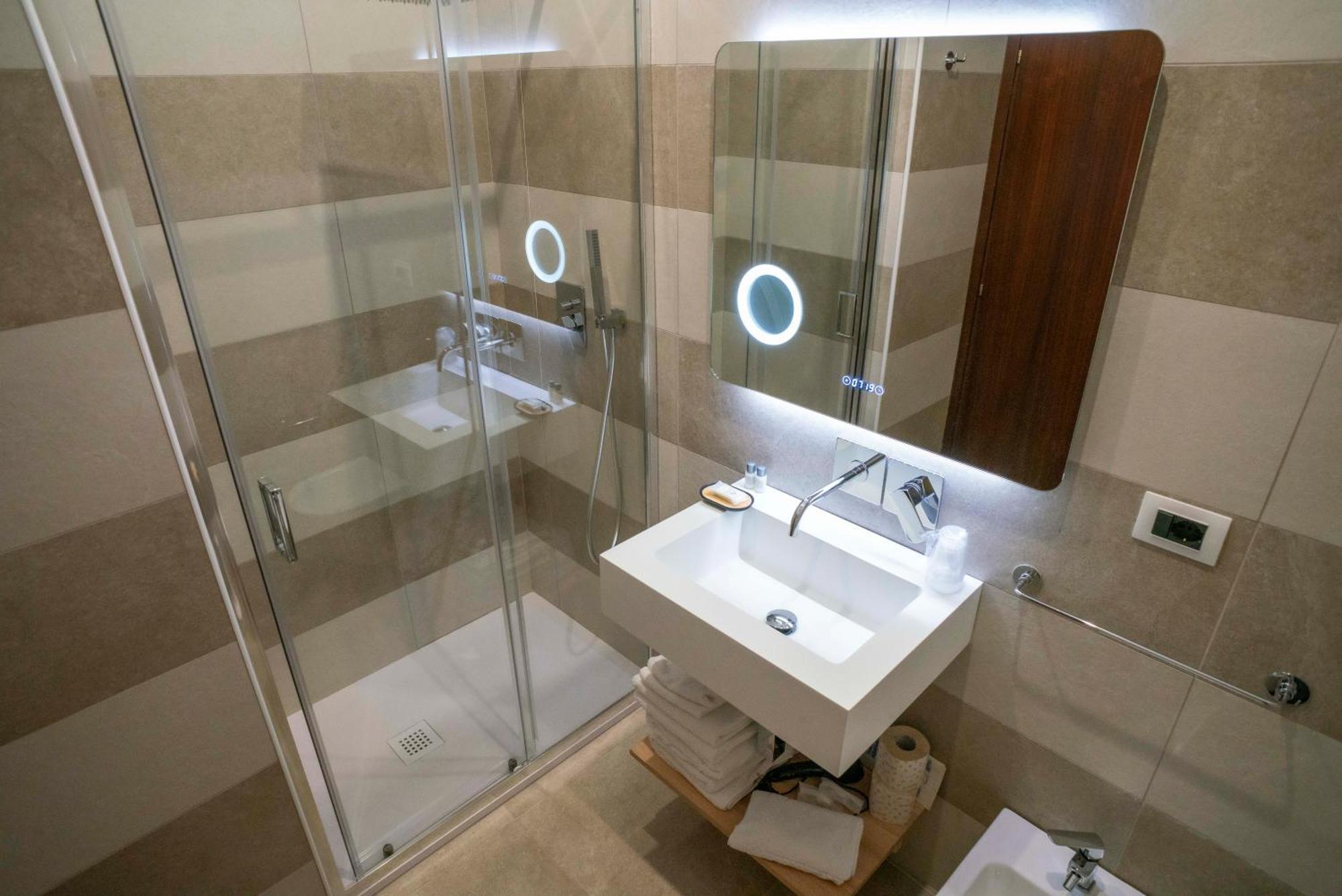 Petit Hotel 3*