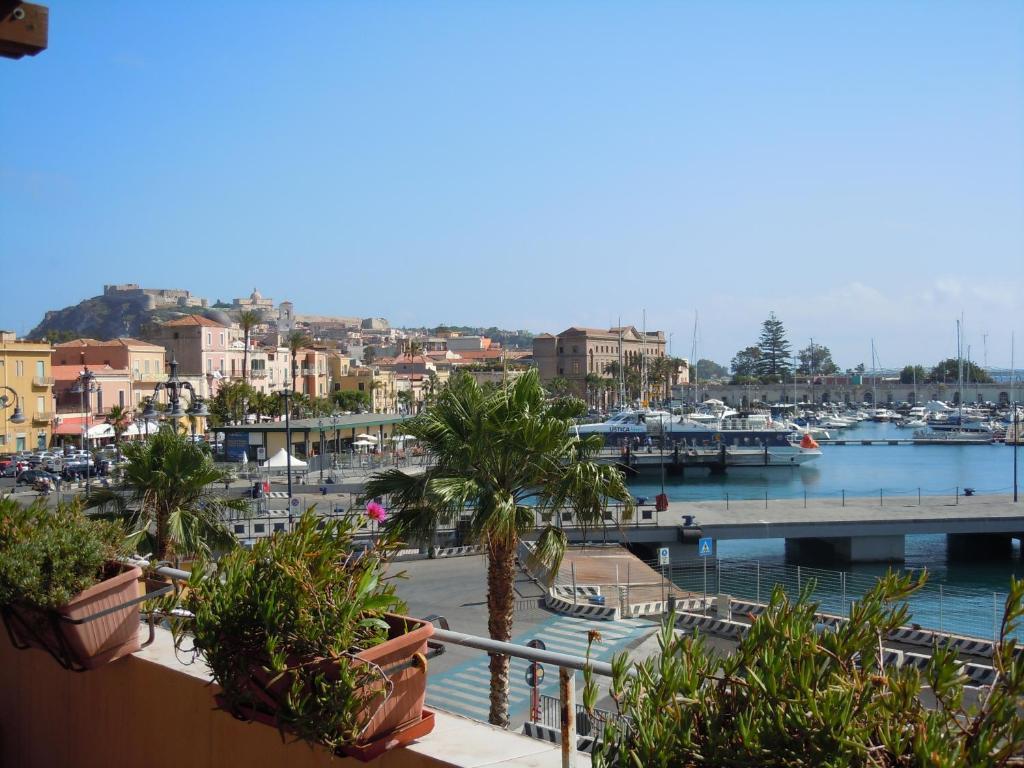 Petit 3* Milazzo